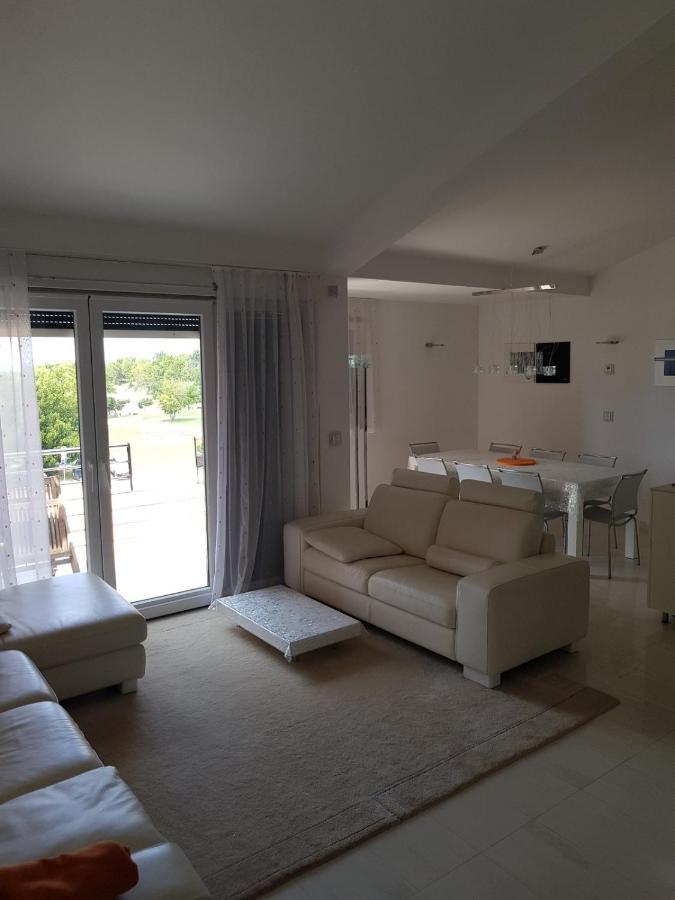 Apartments Fontana Zambratija المظهر الخارجي الصورة